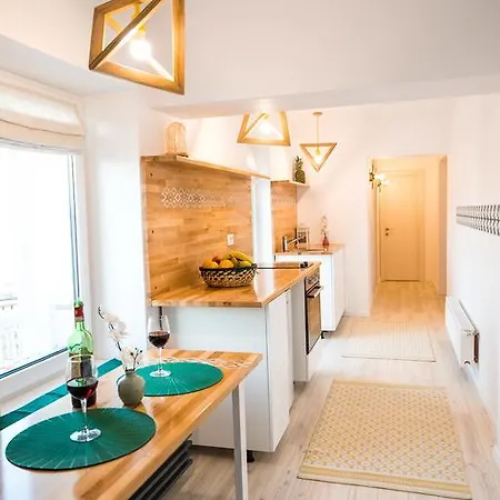 Unirii Square Old City Center Apartment *