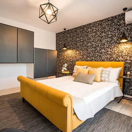 Unirii Square Old City Center Apartment *
